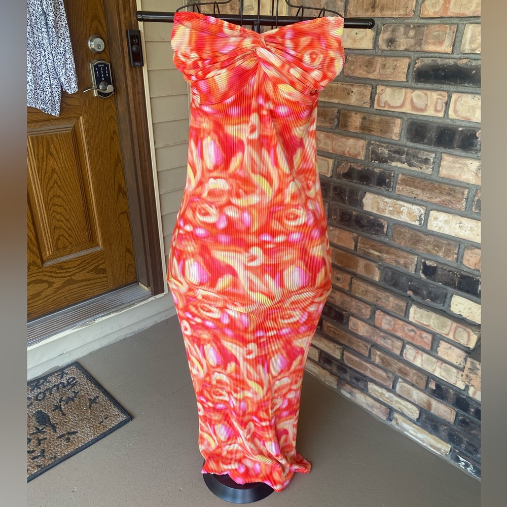 Vibrant Orange and Pink Women's strapless beach dress. Size 10. Sexy summer vibe